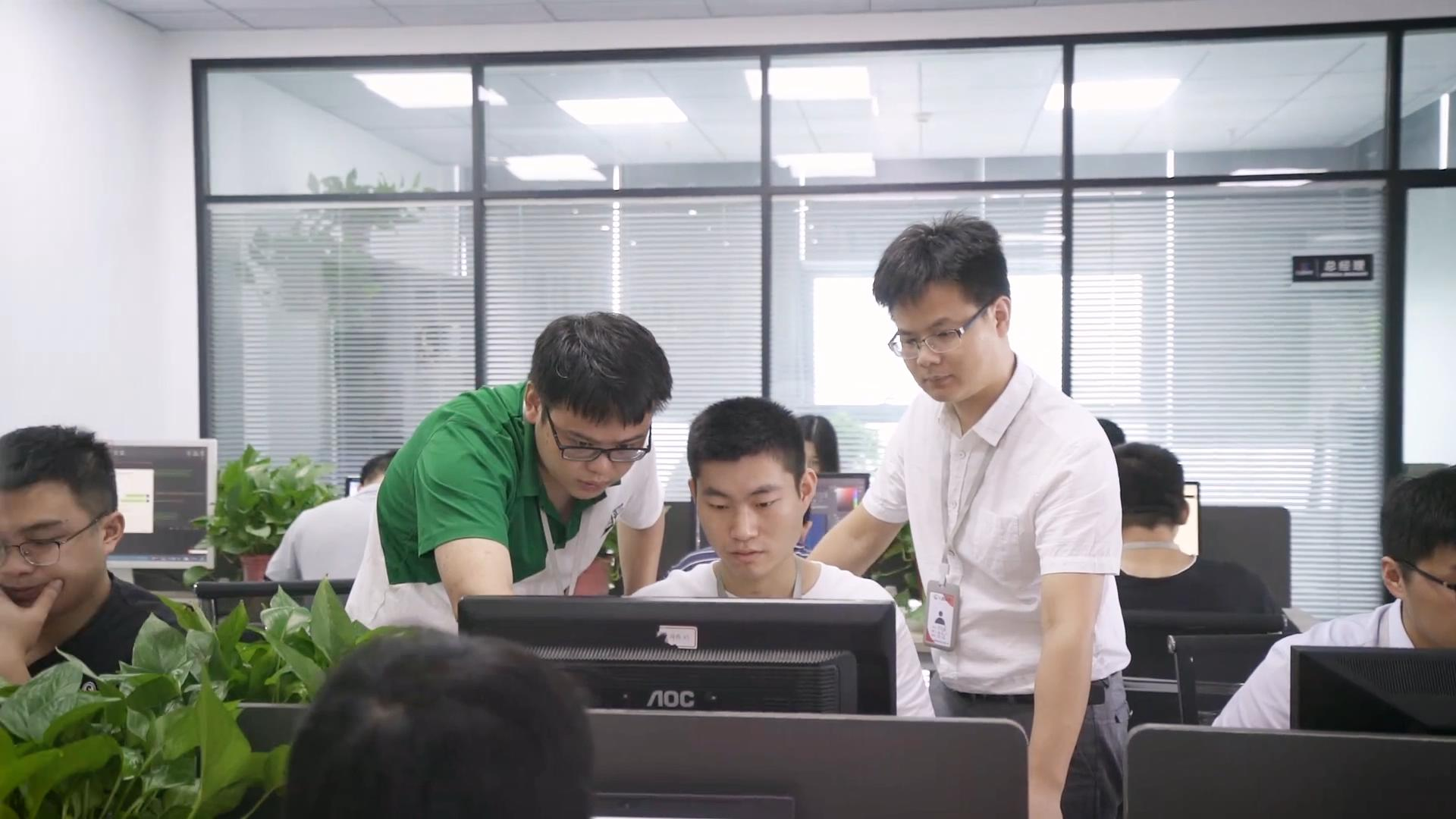 久鑫网络18年技术沉淀，国家高新技术企业猪八戒网资深开发服务商